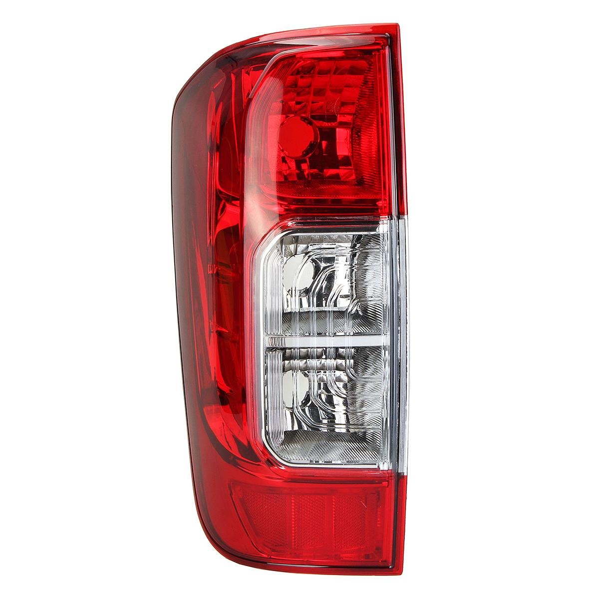 Farol trasero derecho Nissan NP300 2017