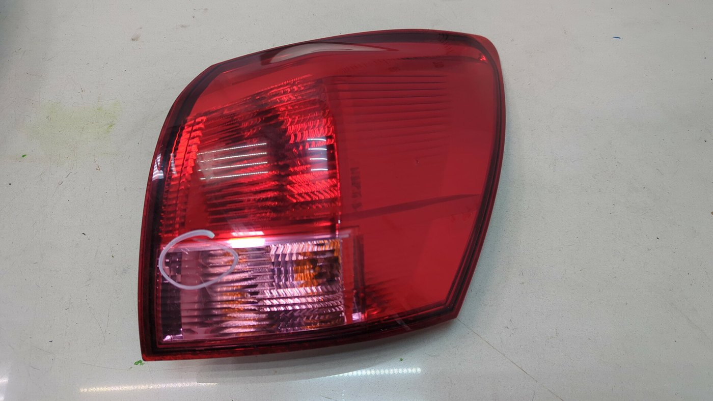Foco trasero izquierdo Nissan Qashqai 2024