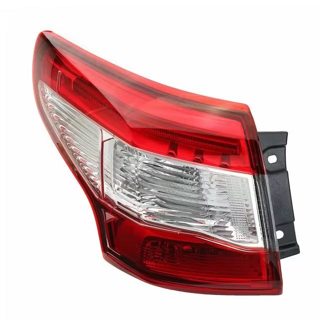 Foco trasero derecho externo Nissan Qashqai 2017